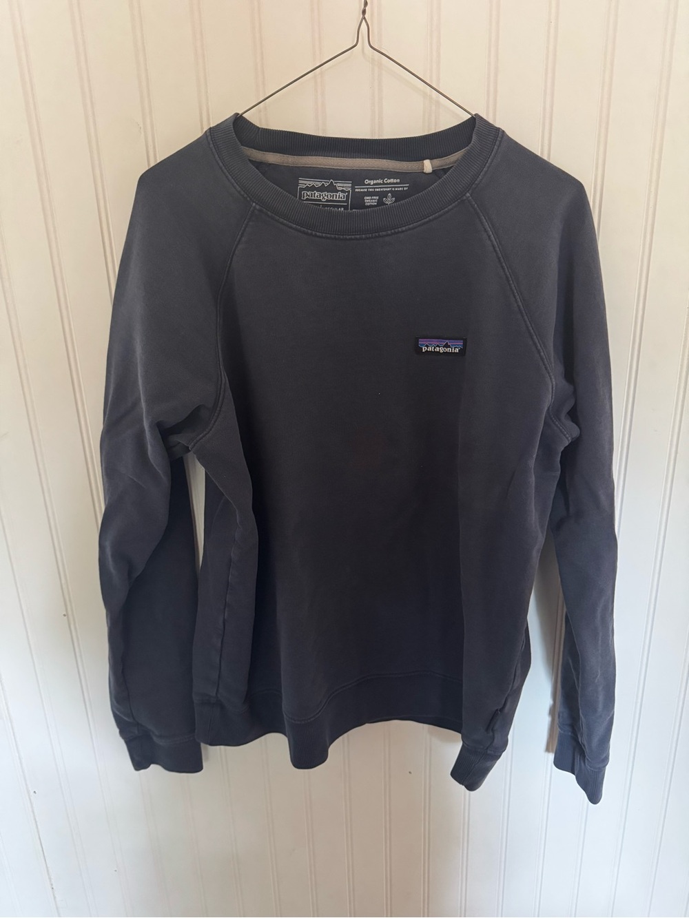 Patagonia Crewneck Sweatshirt in Navy women’s Large